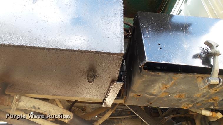 image for item DD7314 1995 Ford F700 flat dump bed truck