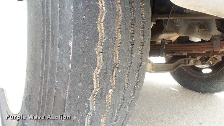 image for item DD7314 1995 Ford F700 flat dump bed truck