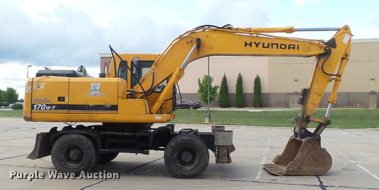 image for item DD7315 2005 Hyundai Robex 170W-7 rubber tire excavator