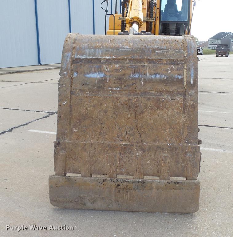 image for item DD7315 2005 Hyundai Robex 170W-7 rubber tire excavator