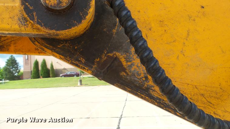 image for item DD7315 2005 Hyundai Robex 170W-7 rubber tire excavator