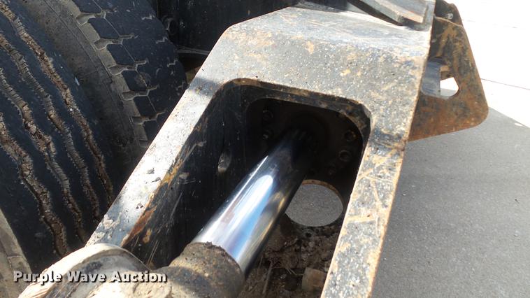 image for item DD7315 2005 Hyundai Robex 170W-7 rubber tire excavator