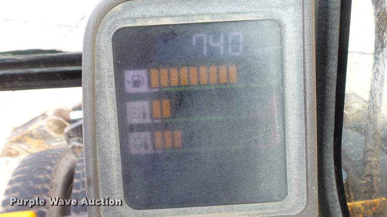 image for item DD7315 2005 Hyundai Robex 170W-7 rubber tire excavator