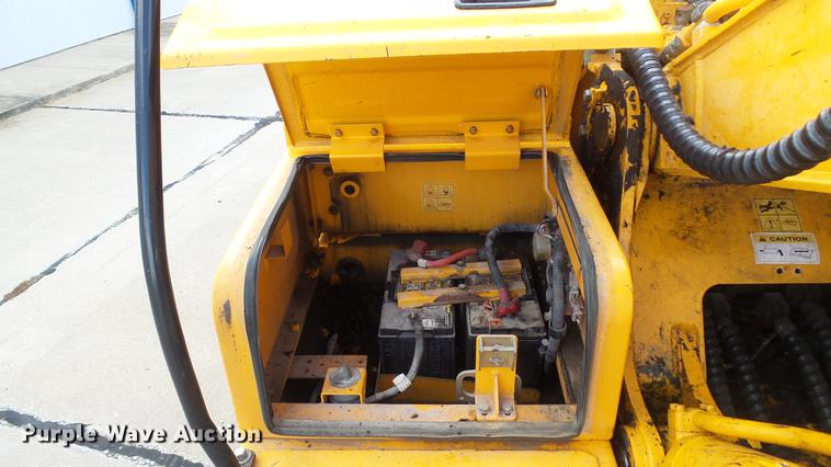 image for item DD7315 2005 Hyundai Robex 170W-7 rubber tire excavator