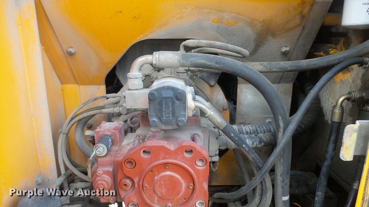 image for item DD7315 2005 Hyundai Robex 170W-7 rubber tire excavator