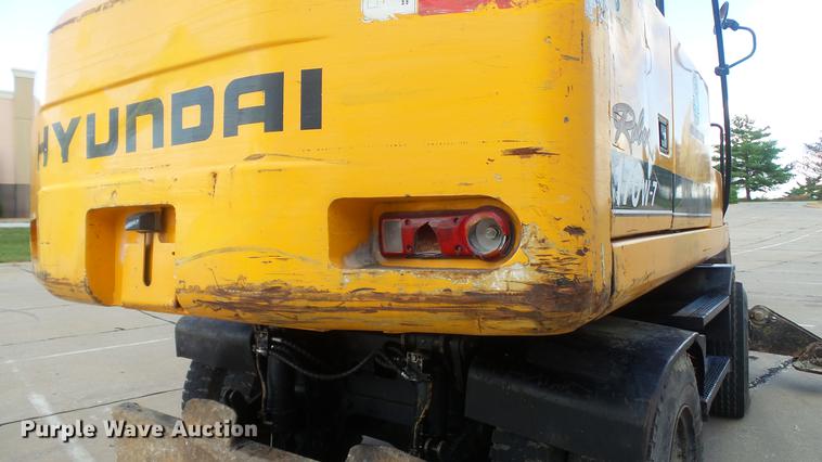 image for item DD7315 2005 Hyundai Robex 170W-7 rubber tire excavator