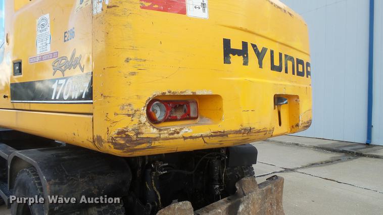image for item DD7315 2005 Hyundai Robex 170W-7 rubber tire excavator
