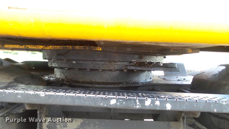 image for item DD7315 2005 Hyundai Robex 170W-7 rubber tire excavator