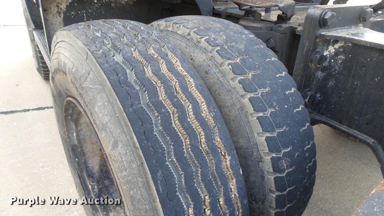 image for item DD7315 2005 Hyundai Robex 170W-7 rubber tire excavator