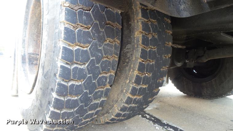 image for item DD7315 2005 Hyundai Robex 170W-7 rubber tire excavator