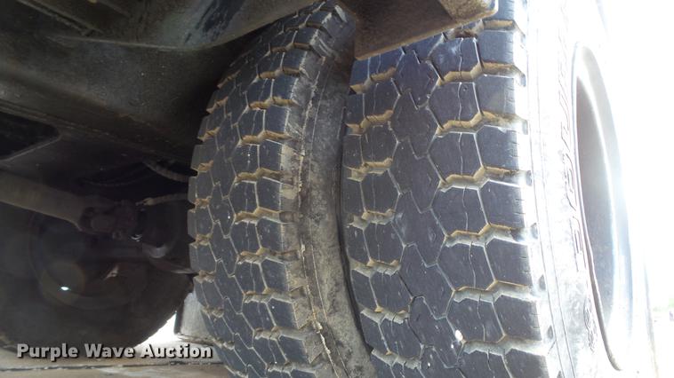 image for item DD7315 2005 Hyundai Robex 170W-7 rubber tire excavator