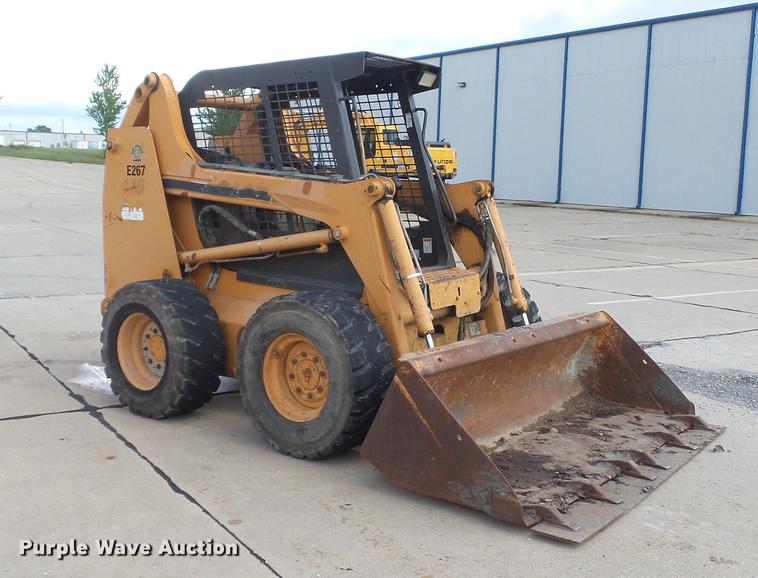 image for item DD7316 2005 Case 445 skid steer