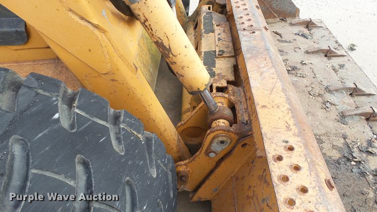 image for item DD7316 2005 Case 445 skid steer