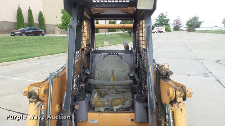 image for item DD7316 2005 Case 445 skid steer