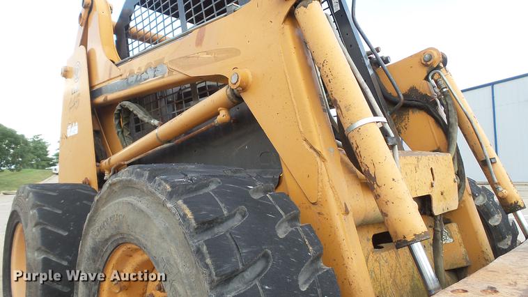 image for item DD7316 2005 Case 445 skid steer