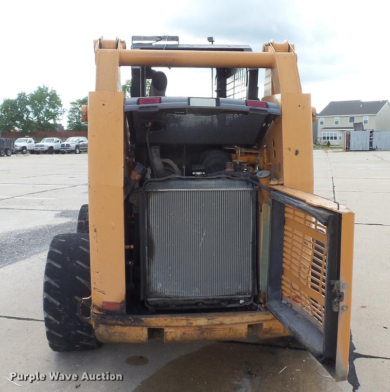 image for item DD7316 2005 Case 445 skid steer