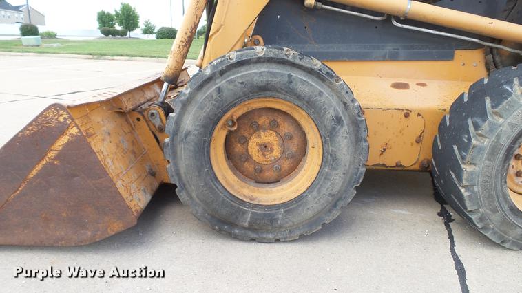 image for item DD7316 2005 Case 445 skid steer