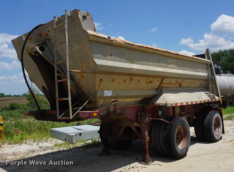 image for item DD7758 1985 Raylan end dump trailer