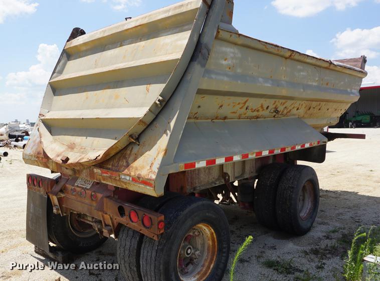 image for item DD7758 1985 Raylan end dump trailer