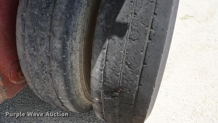 image for item DD7758 1985 Raylan end dump trailer