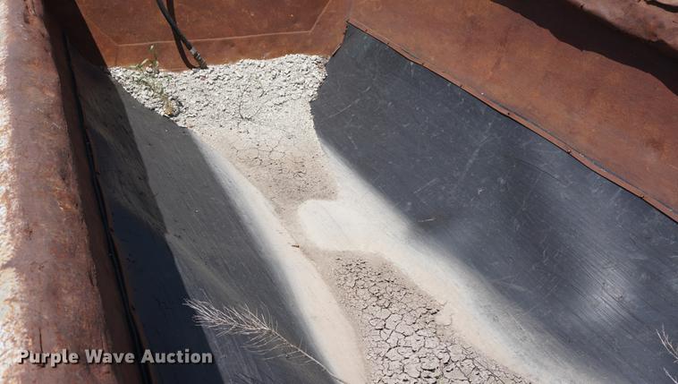 image for item DD7758 1985 Raylan end dump trailer