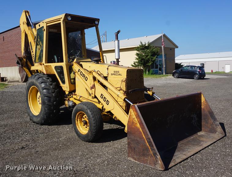 image for item DD7811 Ford 555 Special backhoe