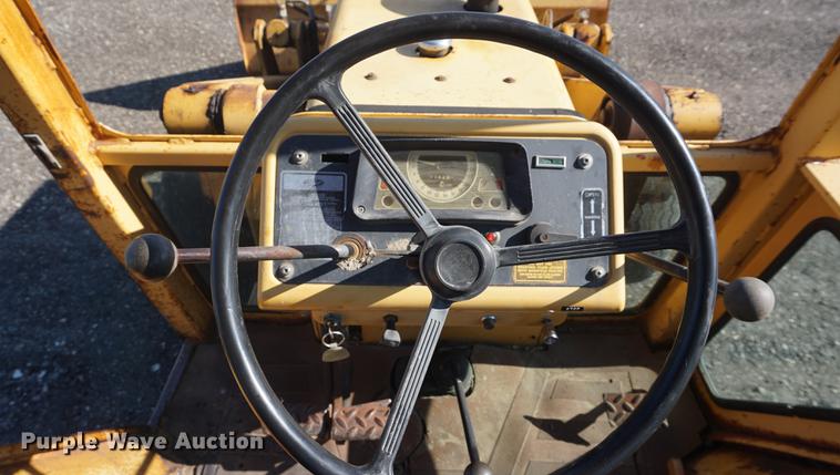 image for item DD7811 Ford 555 Special backhoe