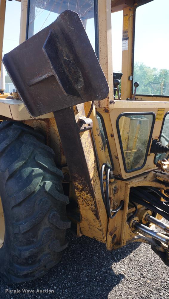 image for item DD7811 Ford 555 Special backhoe