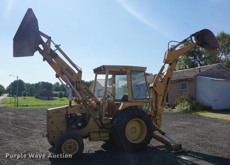 image for item DD7811 Ford 555 Special backhoe