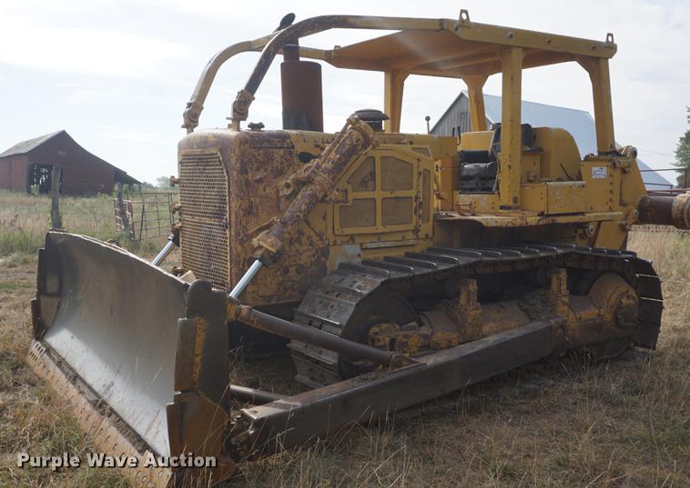 image for item DD7816 1975 Caterpillar D7G dozer