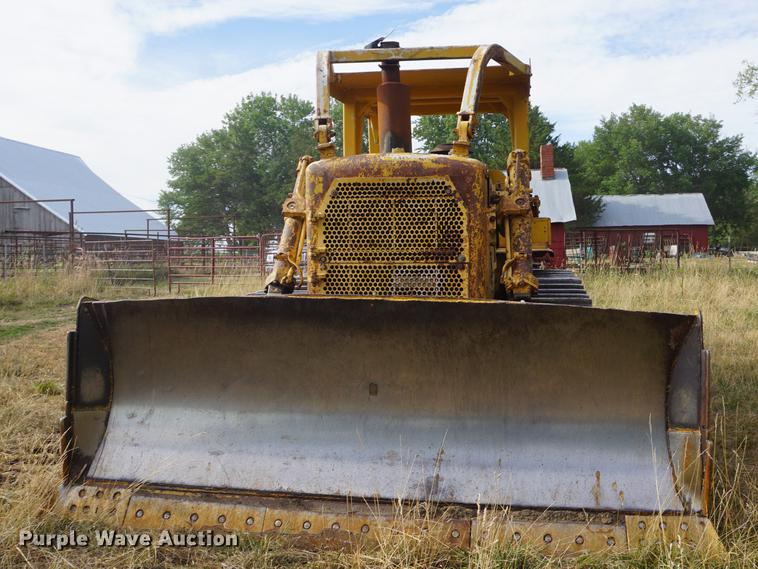 image for item DD7816 1975 Caterpillar D7G dozer