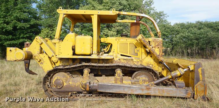 image for item DD7816 1975 Caterpillar D7G dozer