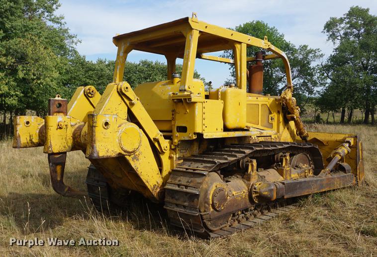 image for item DD7816 1975 Caterpillar D7G dozer