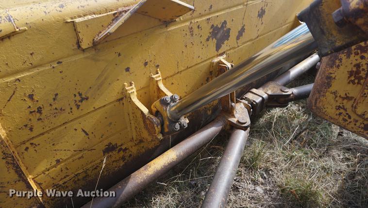 image for item DD7816 1975 Caterpillar D7G dozer
