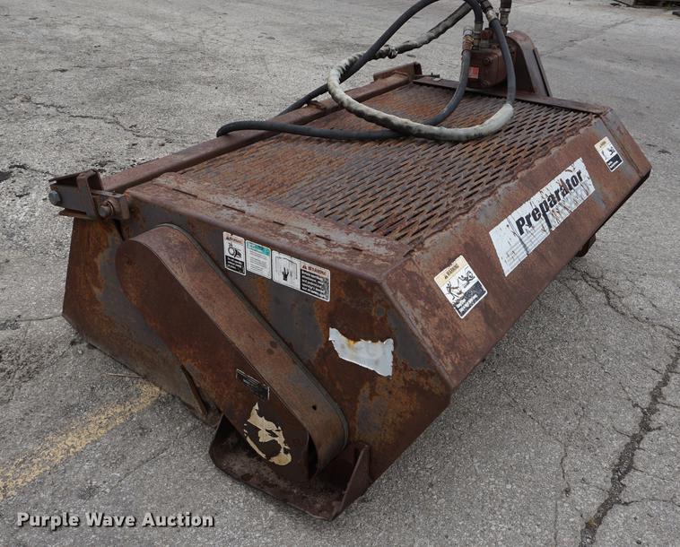 image for item DD7831 Preparator skid steer attachment