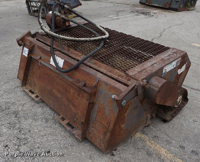 image for item DD7831 Preparator skid steer attachment