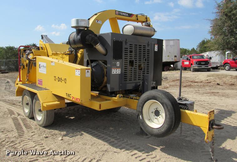 image for item DE0178 2013 Terex Trac 790 chipper