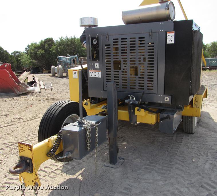 image for item DE0178 2013 Terex Trac 790 chipper