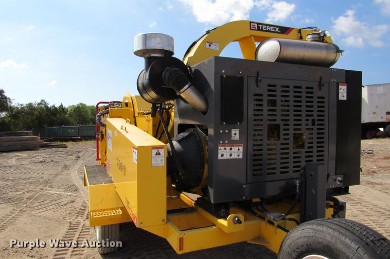 image for item DE0178 2013 Terex Trac 790 chipper
