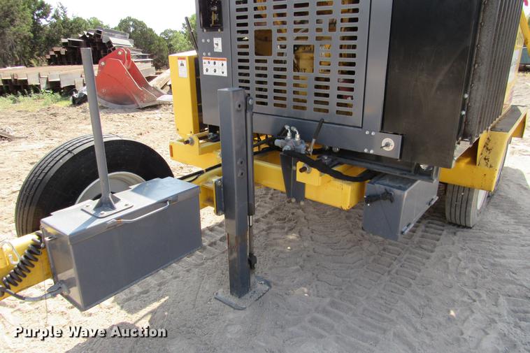 image for item DE0178 2013 Terex Trac 790 chipper