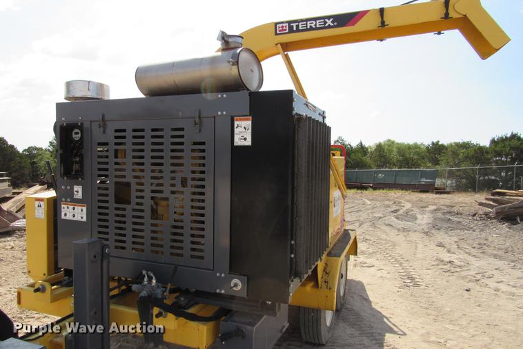 image for item DE0178 2013 Terex Trac 790 chipper