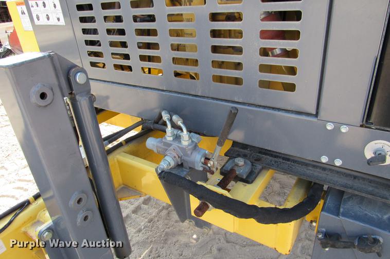 image for item DE0178 2013 Terex Trac 790 chipper