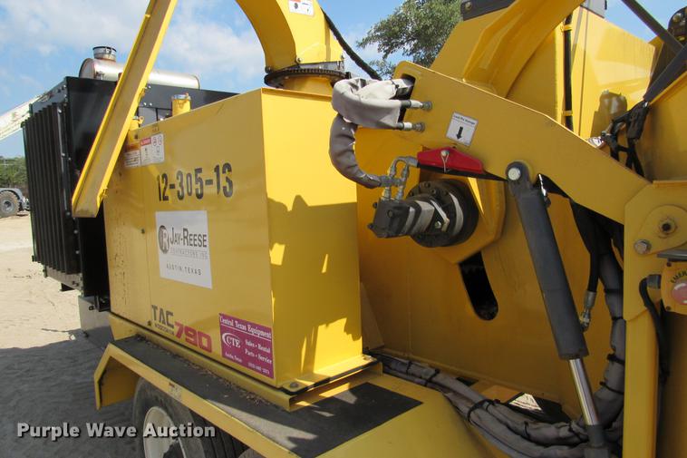 image for item DE0178 2013 Terex Trac 790 chipper
