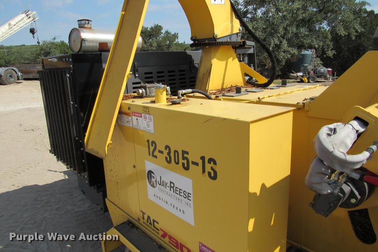 image for item DE0178 2013 Terex Trac 790 chipper