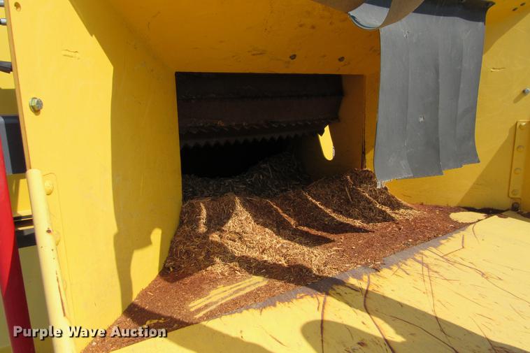 image for item DE0178 2013 Terex Trac 790 chipper