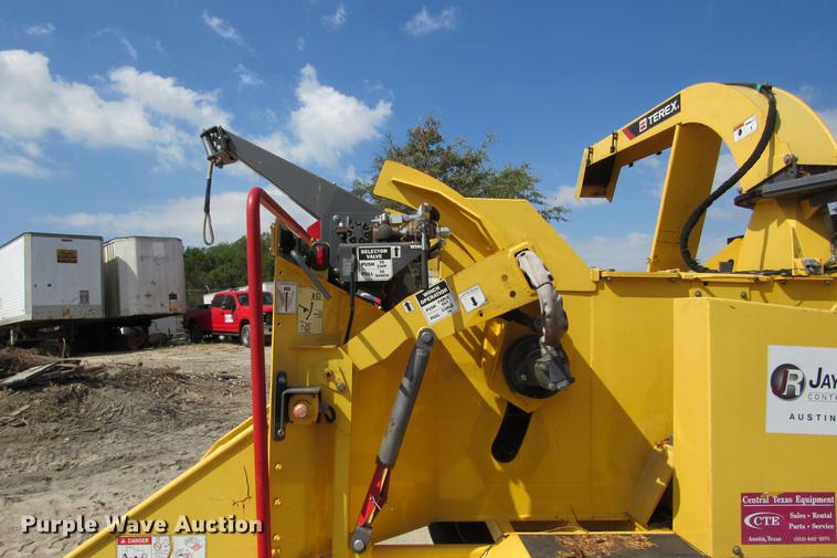 image for item DE0178 2013 Terex Trac 790 chipper