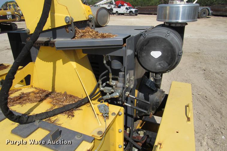 image for item DE0178 2013 Terex Trac 790 chipper