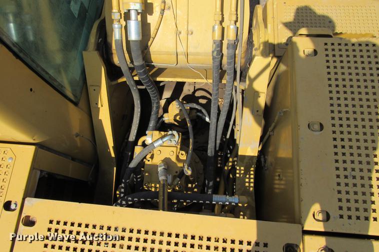 image for item DE0179 2003 Caterpillar 325C L excavator