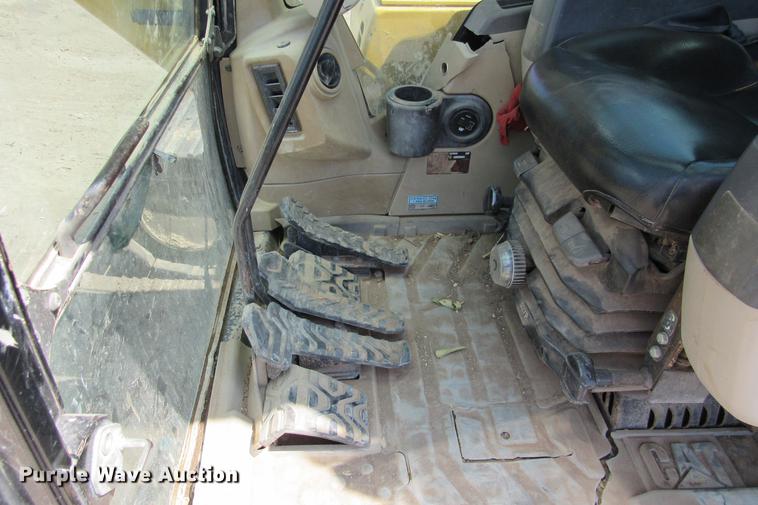 image for item DE0179 2003 Caterpillar 325C L excavator