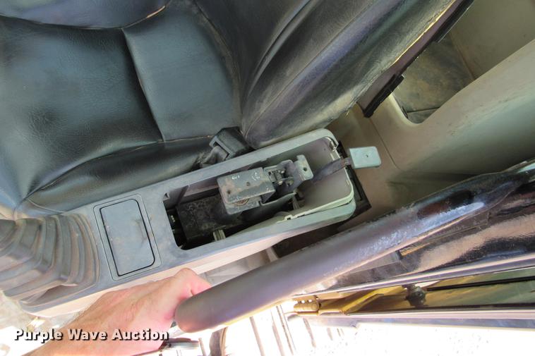 image for item DE0179 2003 Caterpillar 325C L excavator